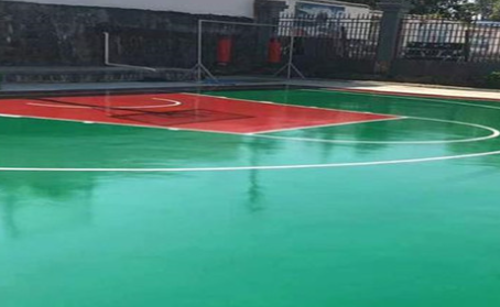安顺篮球场翻新地面